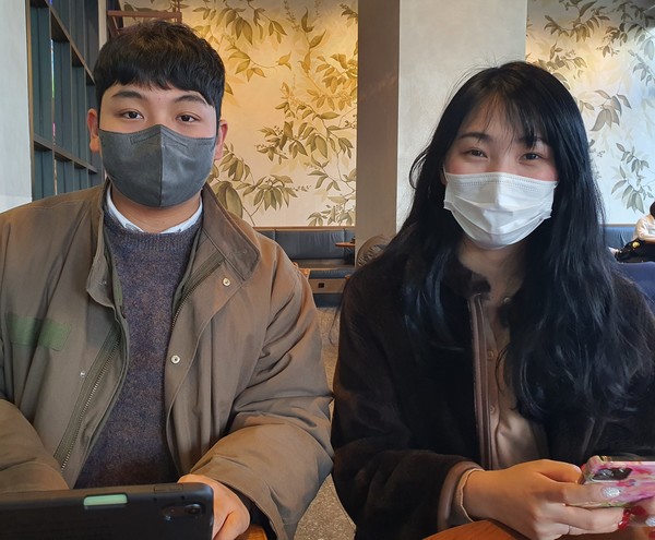 서울역 부근 한 카페에서 세밑인 지난달 30일 만난 기후청년  ⓒ김혜림 기자