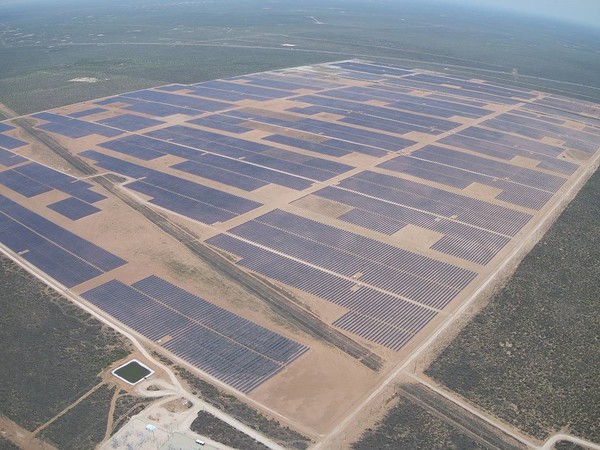 한화에너지 미국법인 174 Power Global이 지난 8월 미국 텍사스주에 완공한180MW 급 태양광 발전소 전경. ⓒ한화에너지