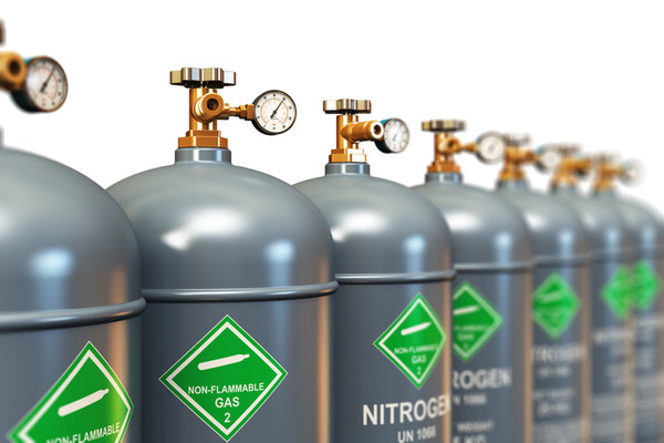 액화 질소 산업용 가스 용기 ⓒiStock